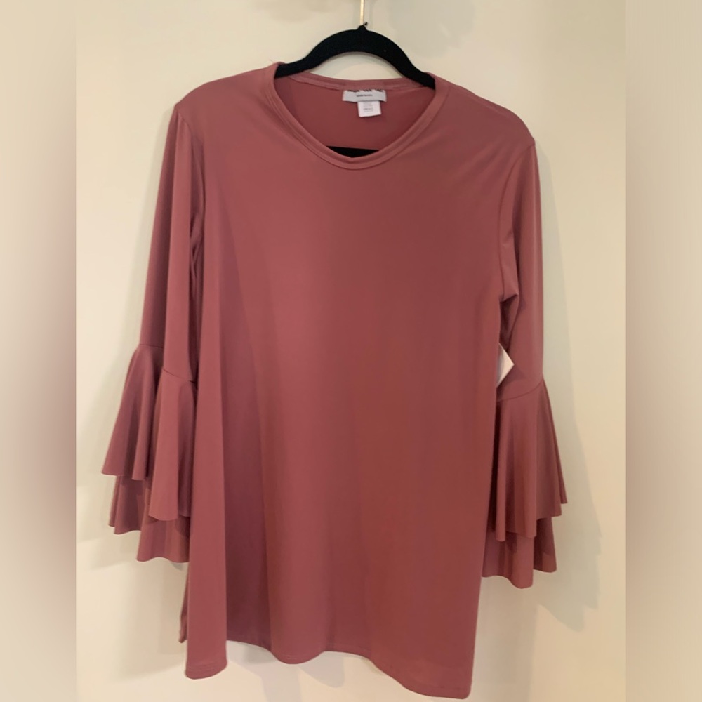 Rose ruffle sleeve top